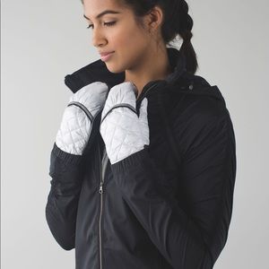 Lululemon Down For A Run Mittens